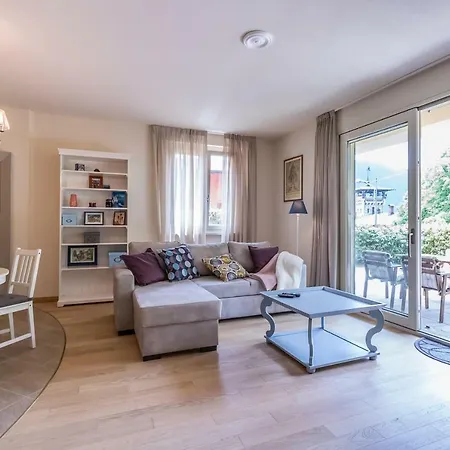 Tulipani 1 Apartment